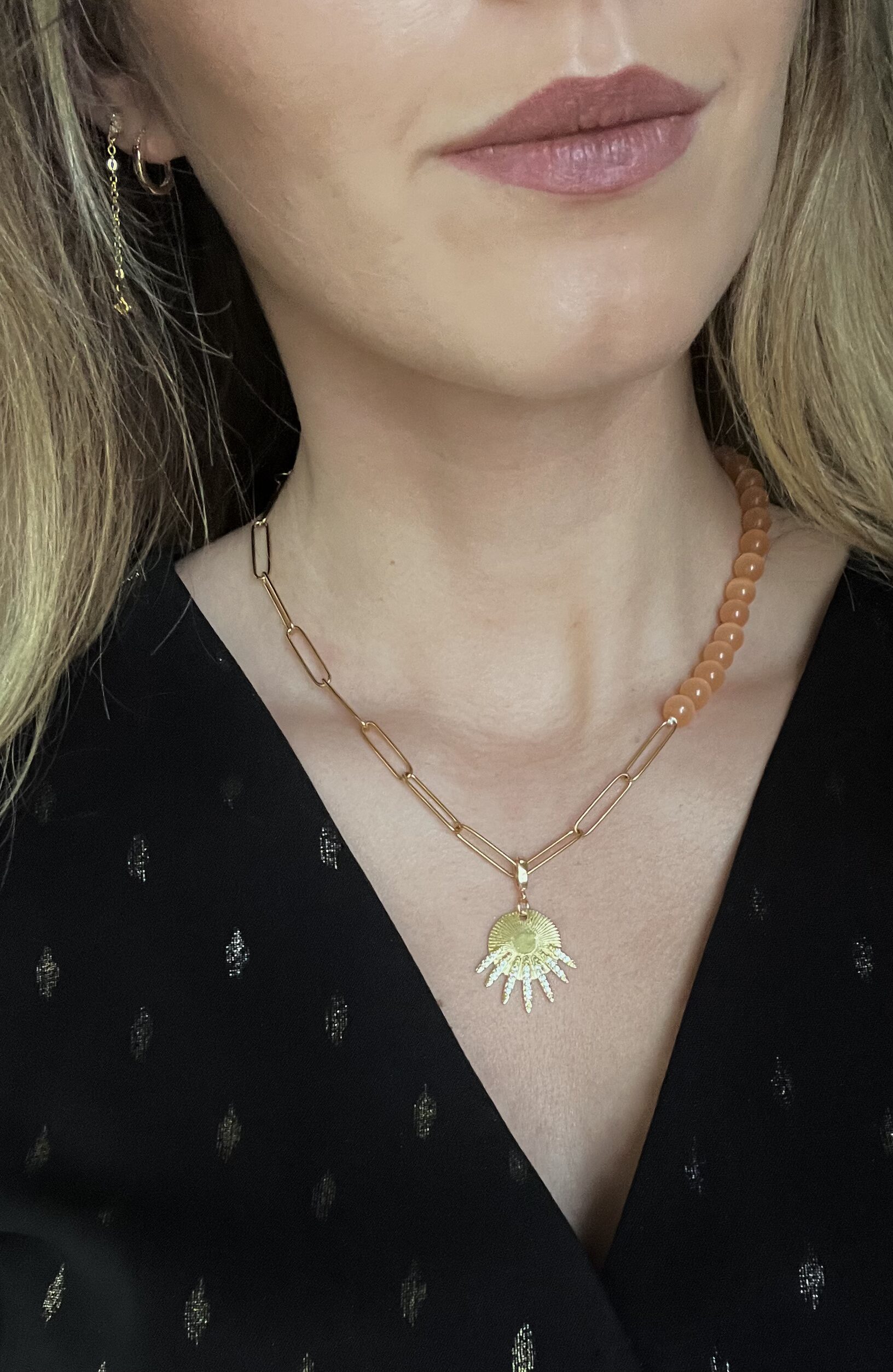Golden Twist Ketting met tears of the sun charm - Afbeelding 2