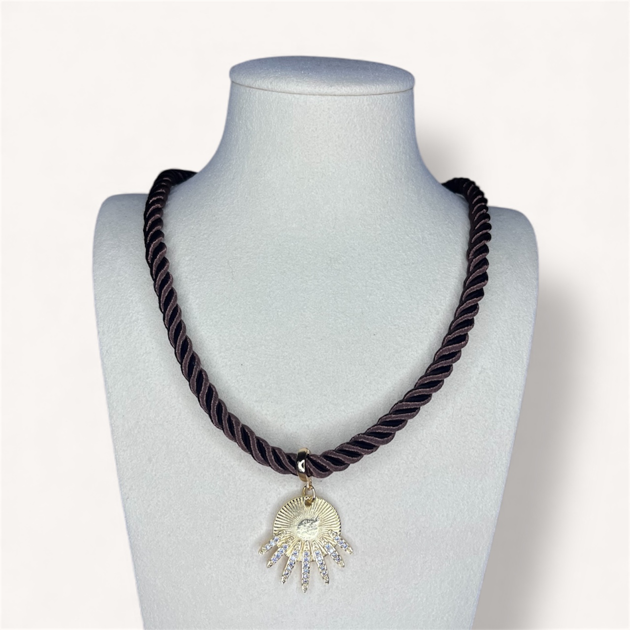 Amber Rope Ketting met tears of the sun charm